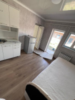 Сдаю 1 ком с удобствами для девушек район верхний Токульдош *Количество комнат – 1; *Общая площадь – 15 кв/м; - фото 4